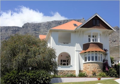 Exterior of Abbey Manor guest house, Cape Town